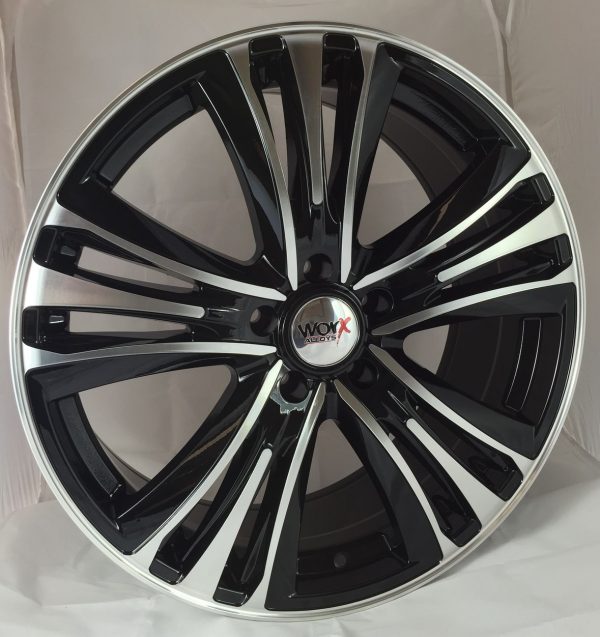 18" Worx Fantom Style Black and Polished alloy wheels