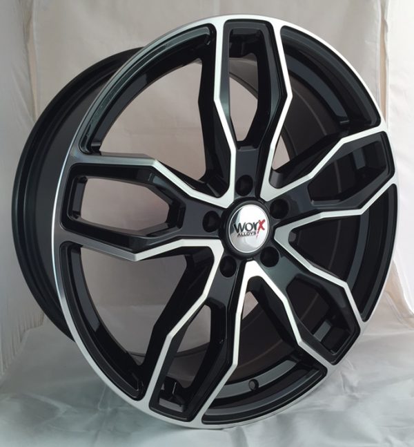 18" Worx Turismo Style Black and Polished alloy wheels