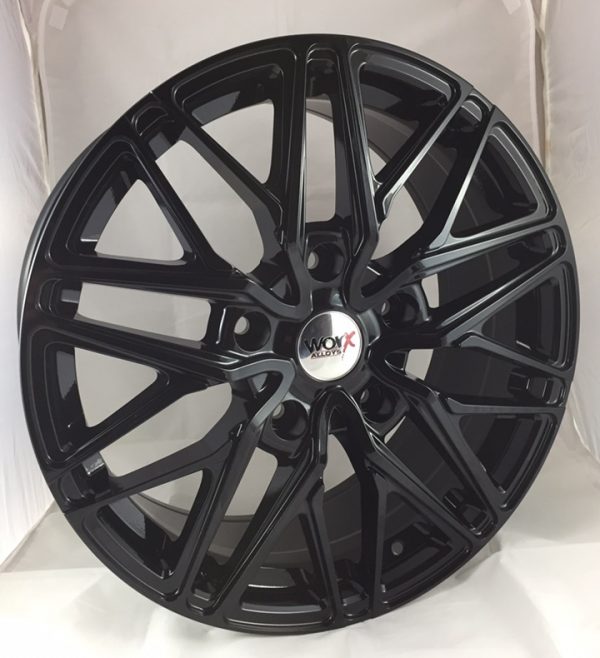18" Worx Wraith Style Black alloy wheels