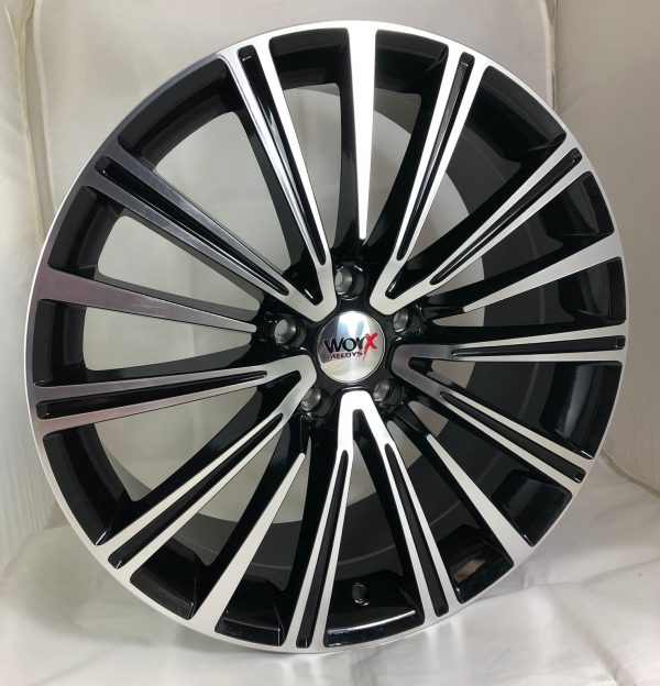 20" Worx Spectre Style Black and Polished alloy wheels