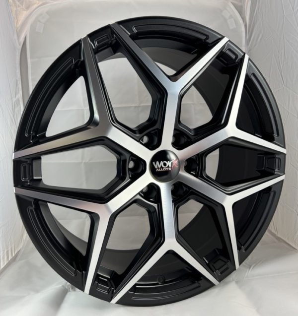20" Worx Titan Style Matt Black and Polished alloy wheels